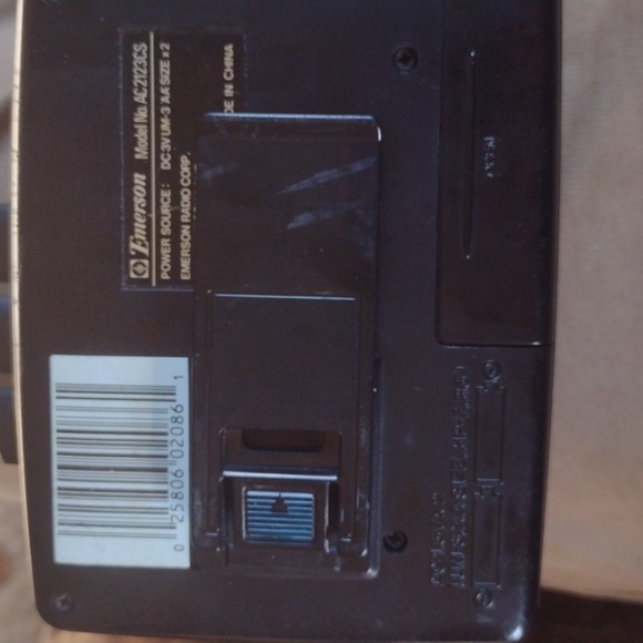 Emerson Bass Boost Stereo Cassette Player - Picture 2 of 3